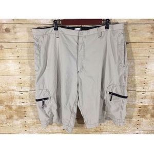 Foot Locker Men's Cargo Shorts Size 40